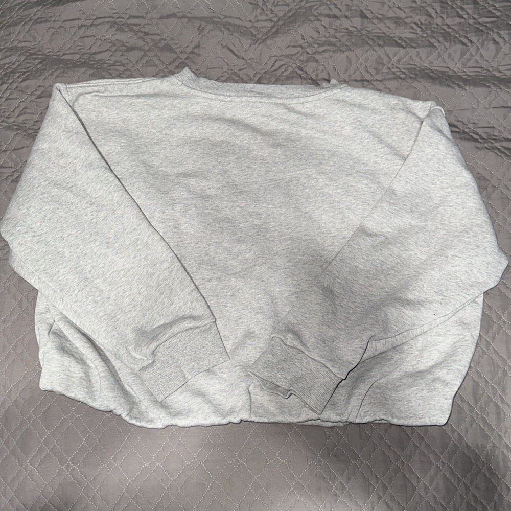 Universal Thread Women’s Bubble Hem Light Gray Sw… - image 3